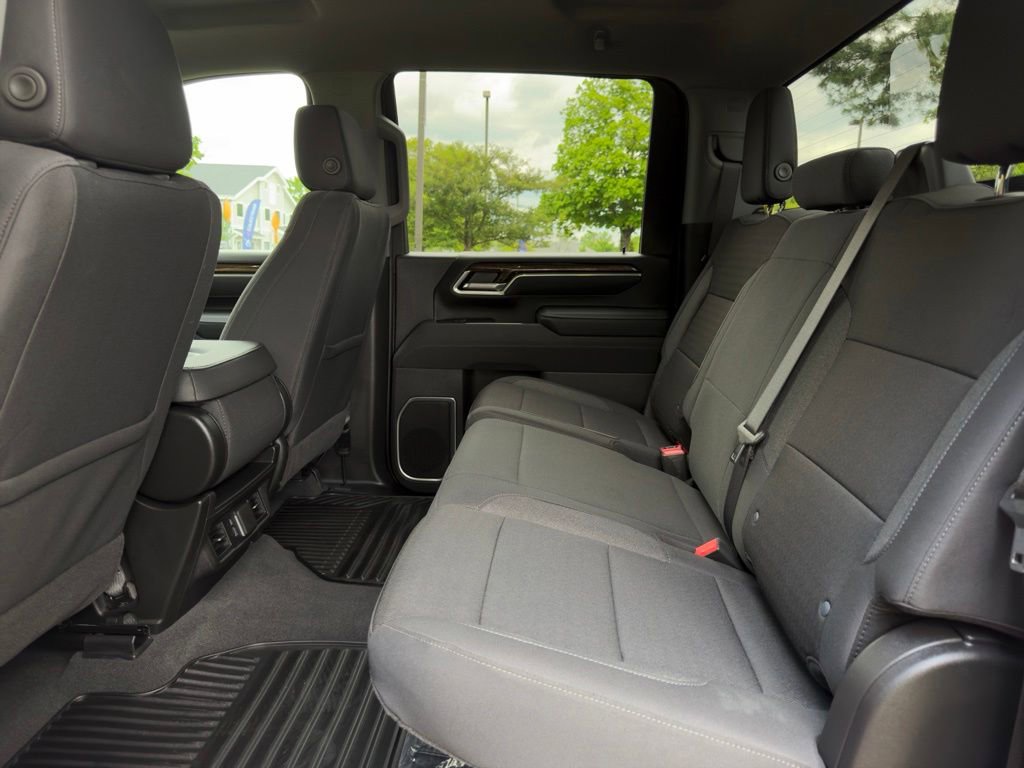 Used 2025 GMC Sierra 2500 SLE AWD/4WD image 19
