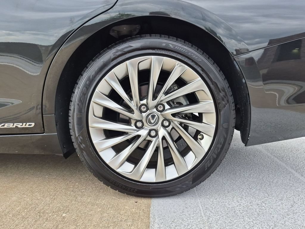 Used 2019 Lexus ES 300h Ultra Luxury FWD image 22