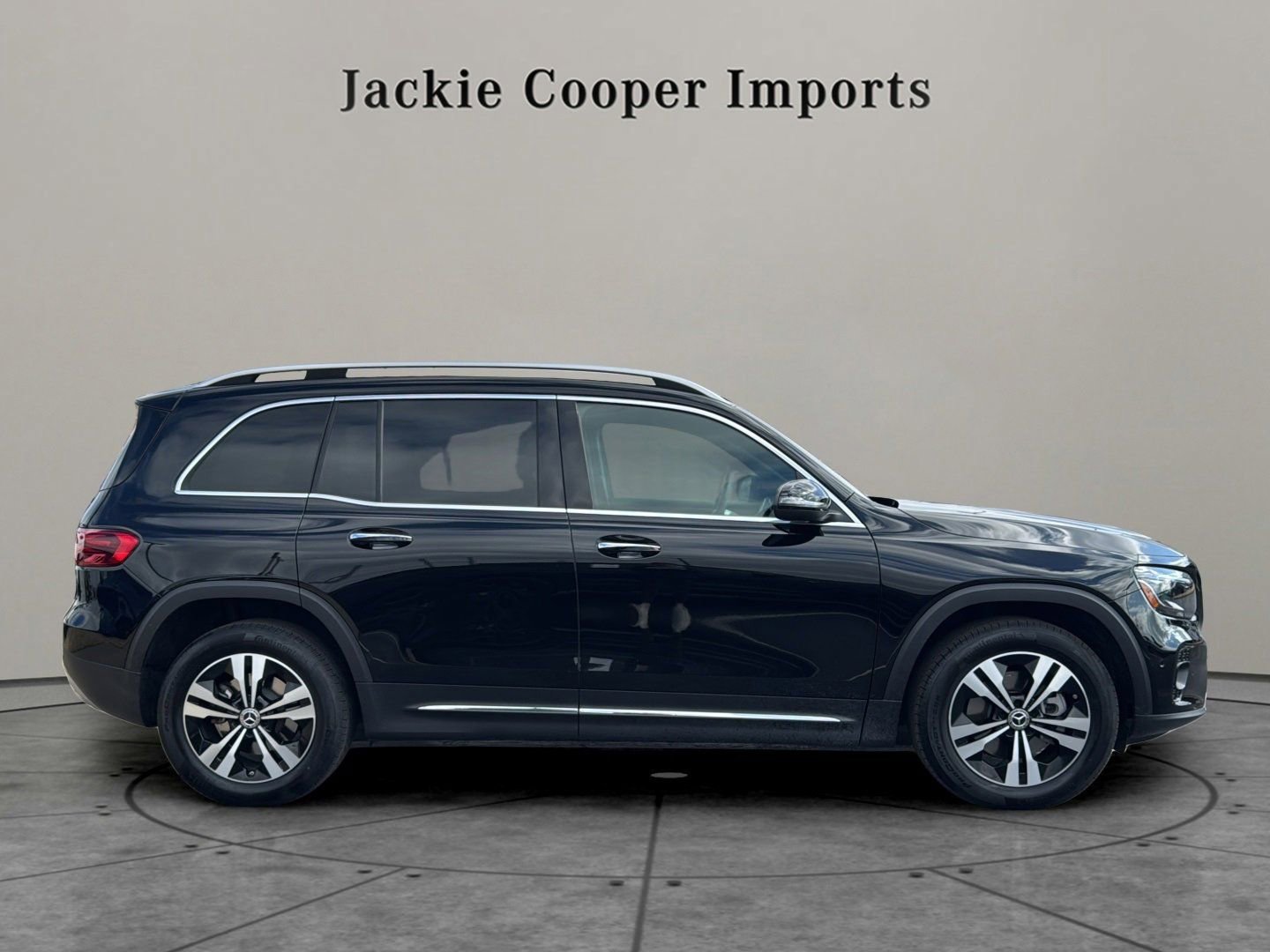 Certified 2025 Mercedes-Benz GLB 250 image 6