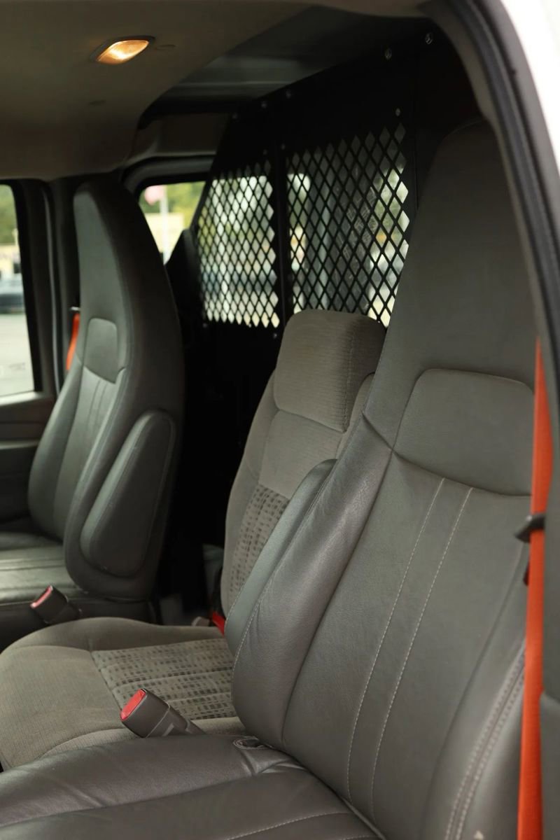 Used 2013 Chevrolet Express 2500 image 15