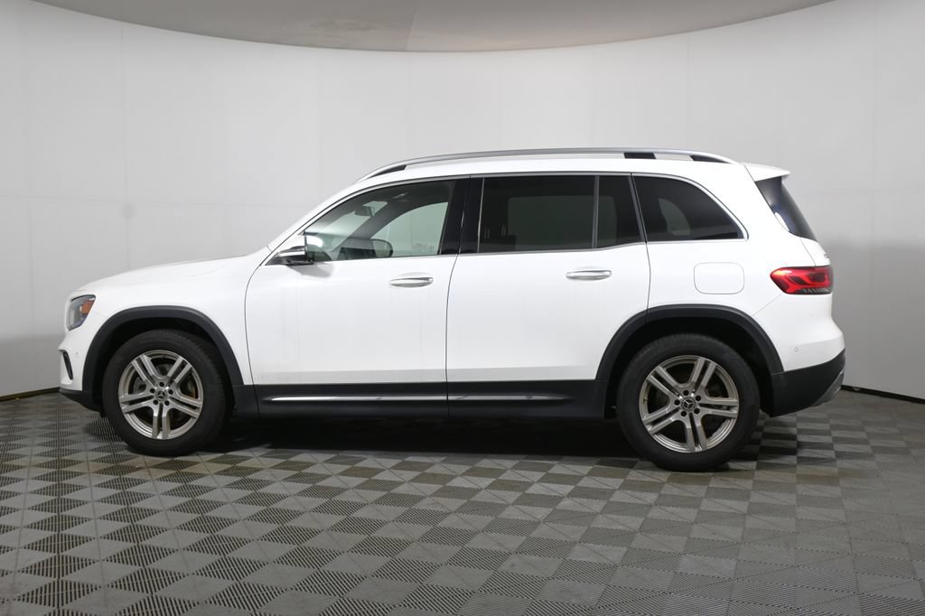 Used 2023 Mercedes-Benz GLA 250 4MATIC image 2