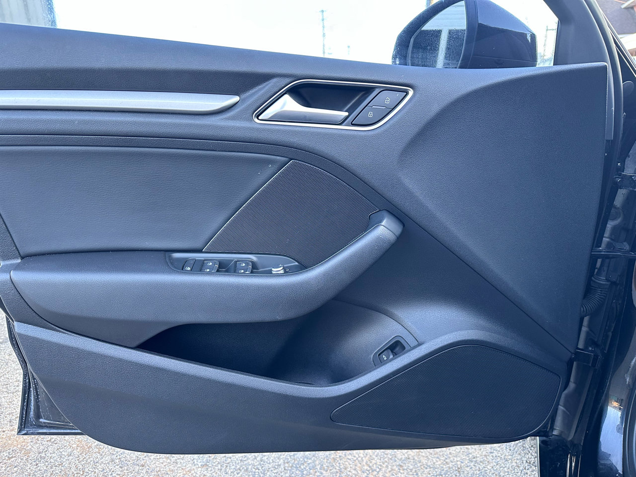 Used 2018 Audi A3 2.0T Premium image 31