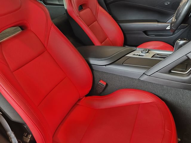 Used 2019 Chevrolet Corvette Stingray Coupe w/ Carbon Flash Badge Package RWD image 9