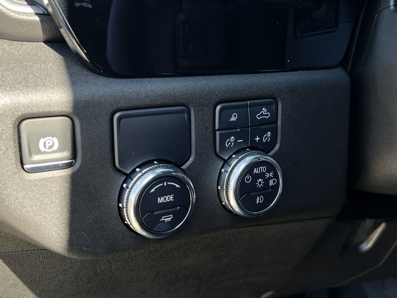 Used 2024 GMC Sierra 1500 Elevation w/ Elevation Premium Package image 16