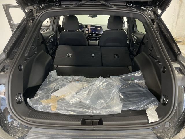 Used 2026 Chevrolet Equinox EV LT FWD image 25