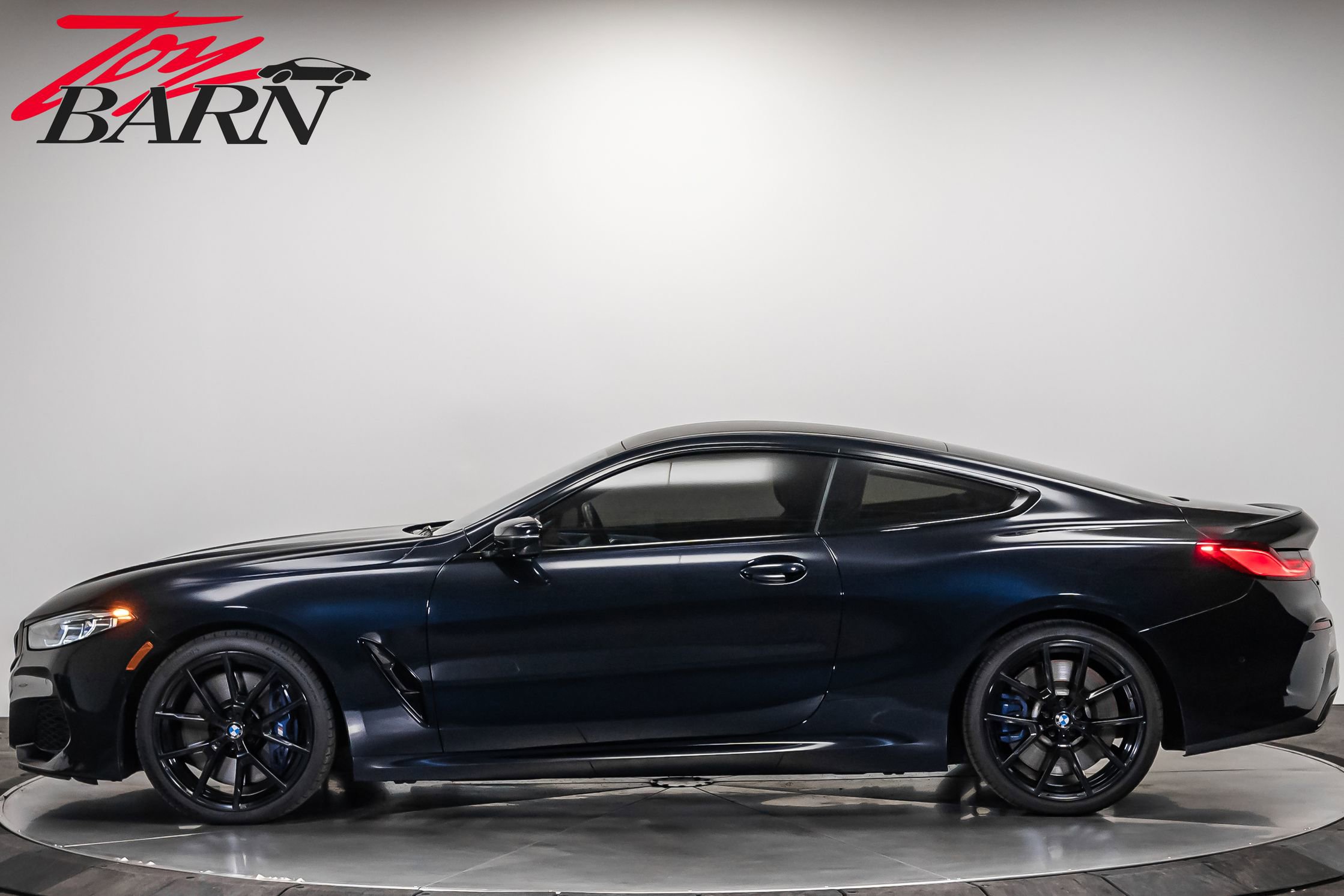 Used 2019 BMW M850i xDrive Coupe video 2
