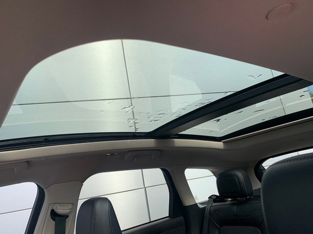 Used 2023 Lincoln Corsair AWD w/ Equipment Group 101A image 23