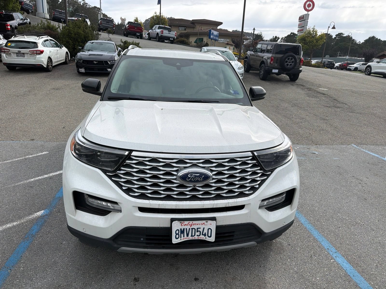 Used 2020 Ford Explorer Platinum w/ Premium Technology Package AWD/4WD image 2