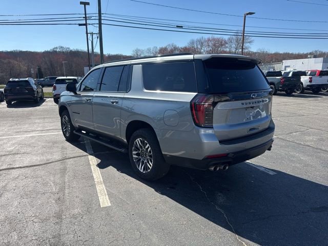 Used 2025 Chevrolet Suburban Z71 AWD/4WD image 5