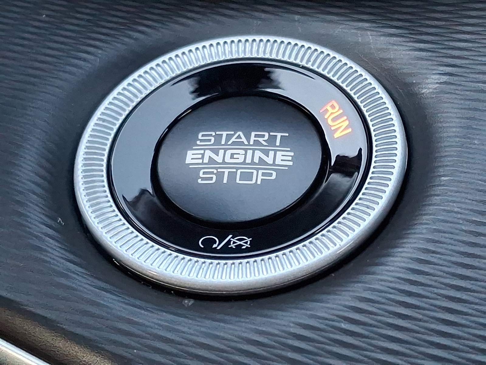 New 2025 Jeep Grand Cherokee Laredo X w/ Luxury Tech Group I image 13