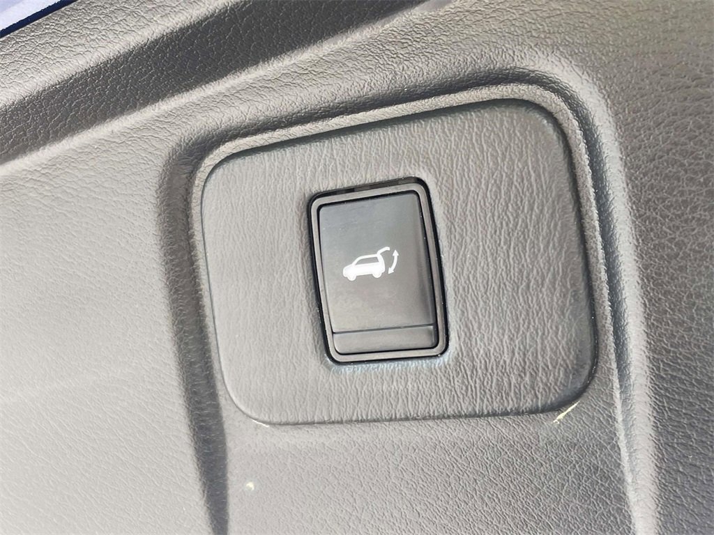 Used 2020 Nissan Murano Platinum w/ Cargo Package image 7