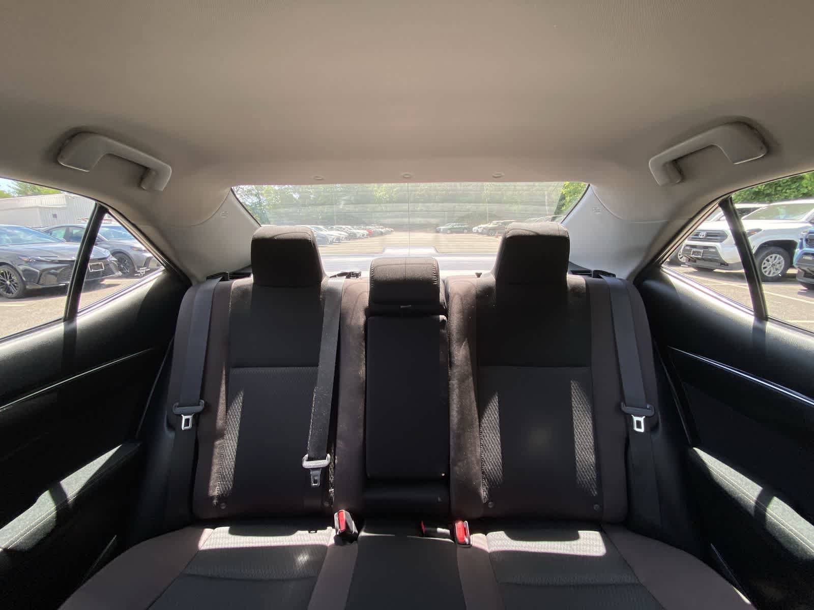 Used 2017 Toyota Corolla LE FWD image 24