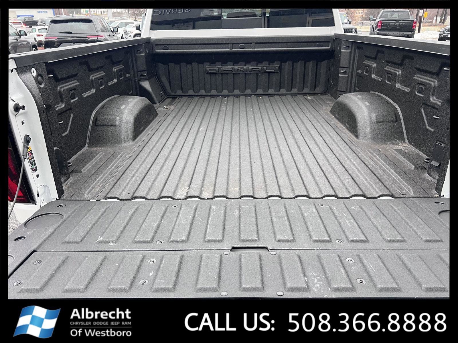 Used 2024 GMC Sierra 2500 Denali Ultimate w/ Snow Plow Prep/Camper Package image 16