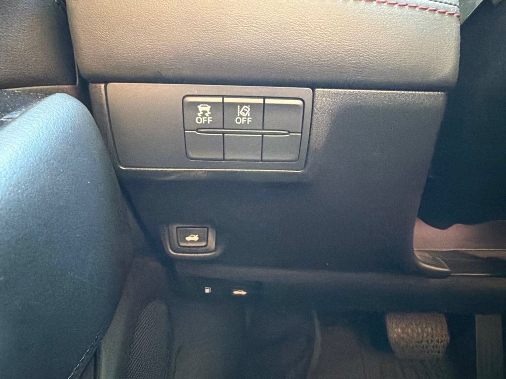 Used 2021 MAZDA MAZDA6 Carbon Edition FWD image 16