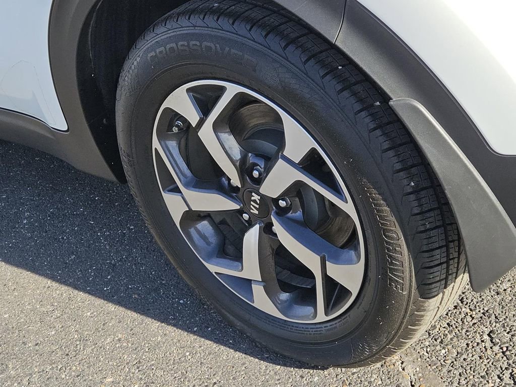 Used 2020 Kia Sportage LX image 7