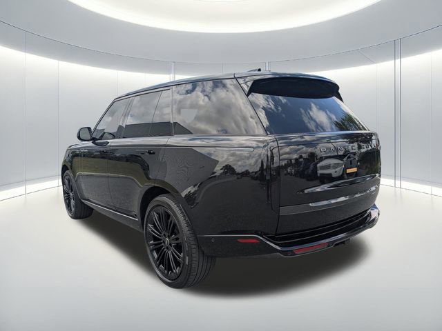 Used 2025 Land Rover Range Rover SE AWD/4WD image 3