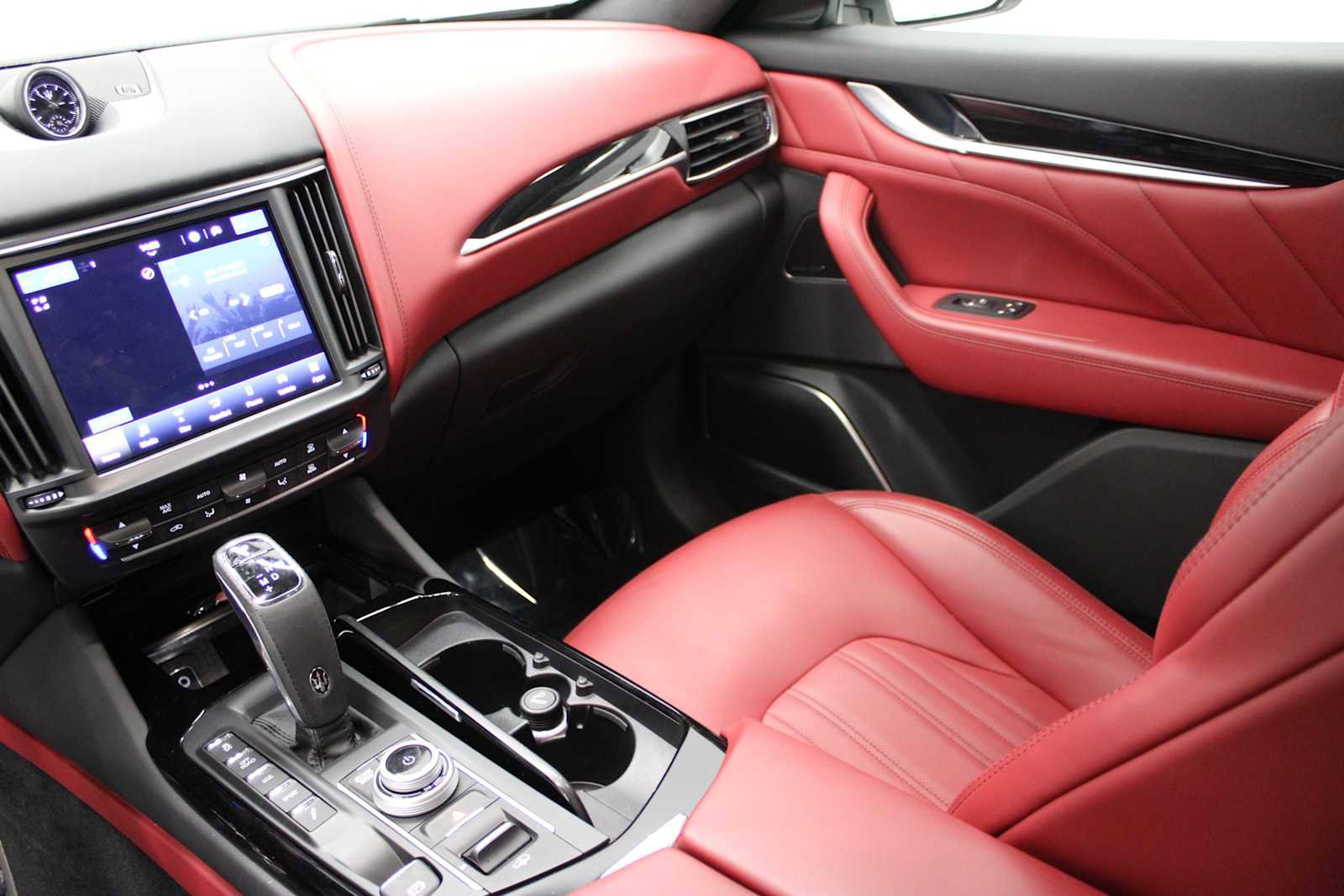 Used 2022 Maserati Levante GT image 24