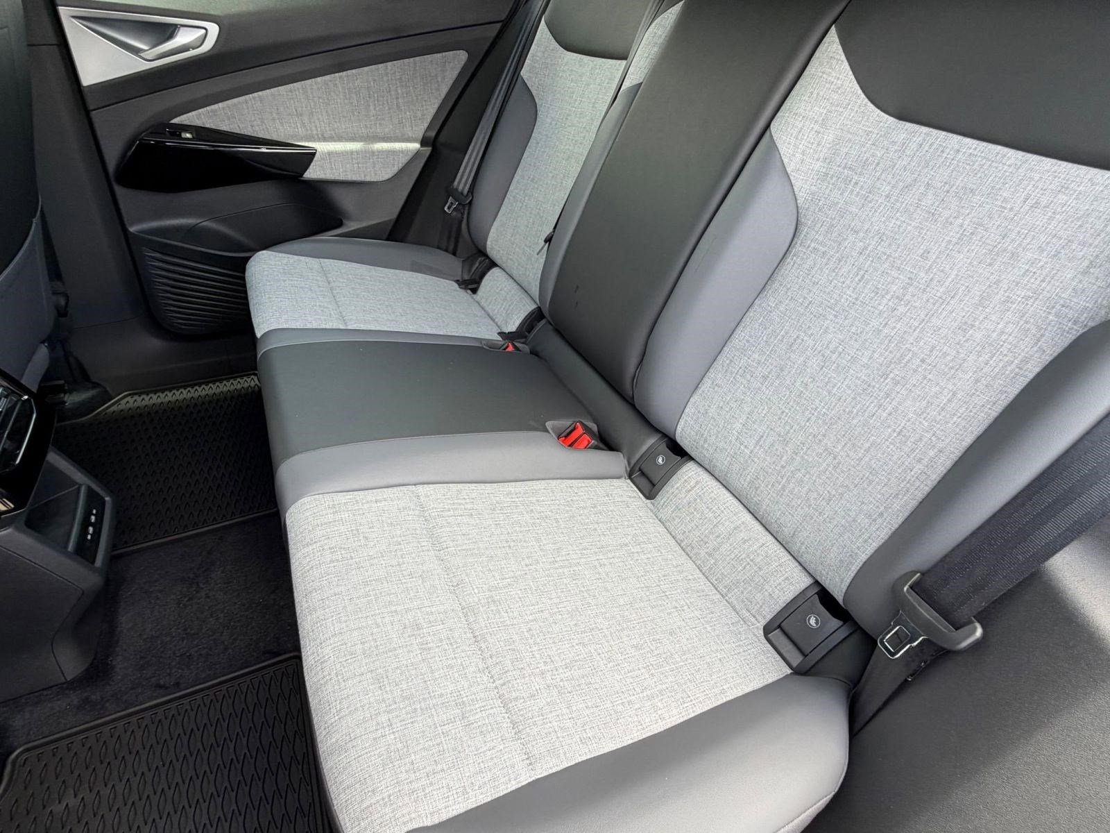 New 2026 Volkswagen ID.4 Pro RWD image 18
