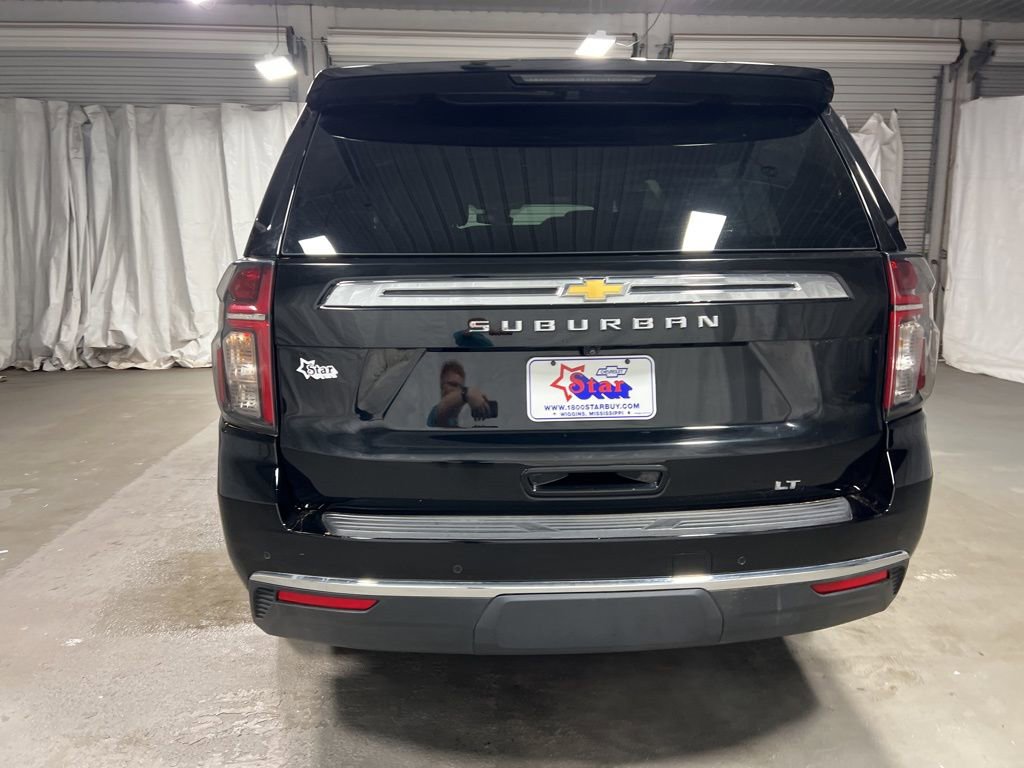 Used 2024 Chevrolet Suburban LT image 6