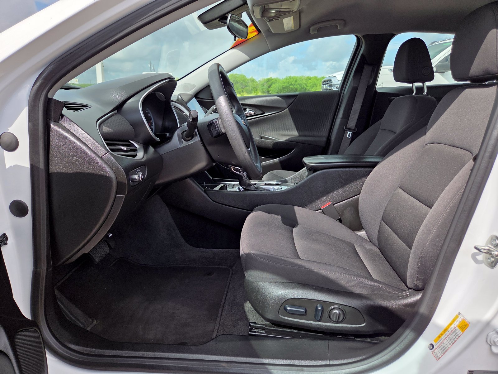 Used 2024 Chevrolet Malibu LT FWD image 13