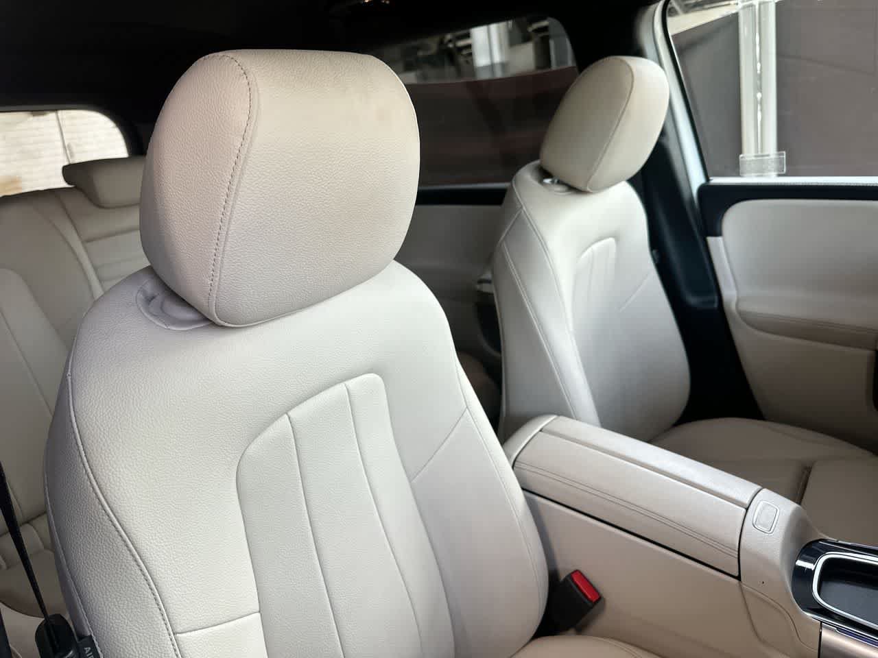 Used 2025 Mercedes-Benz GLB 250 image 27