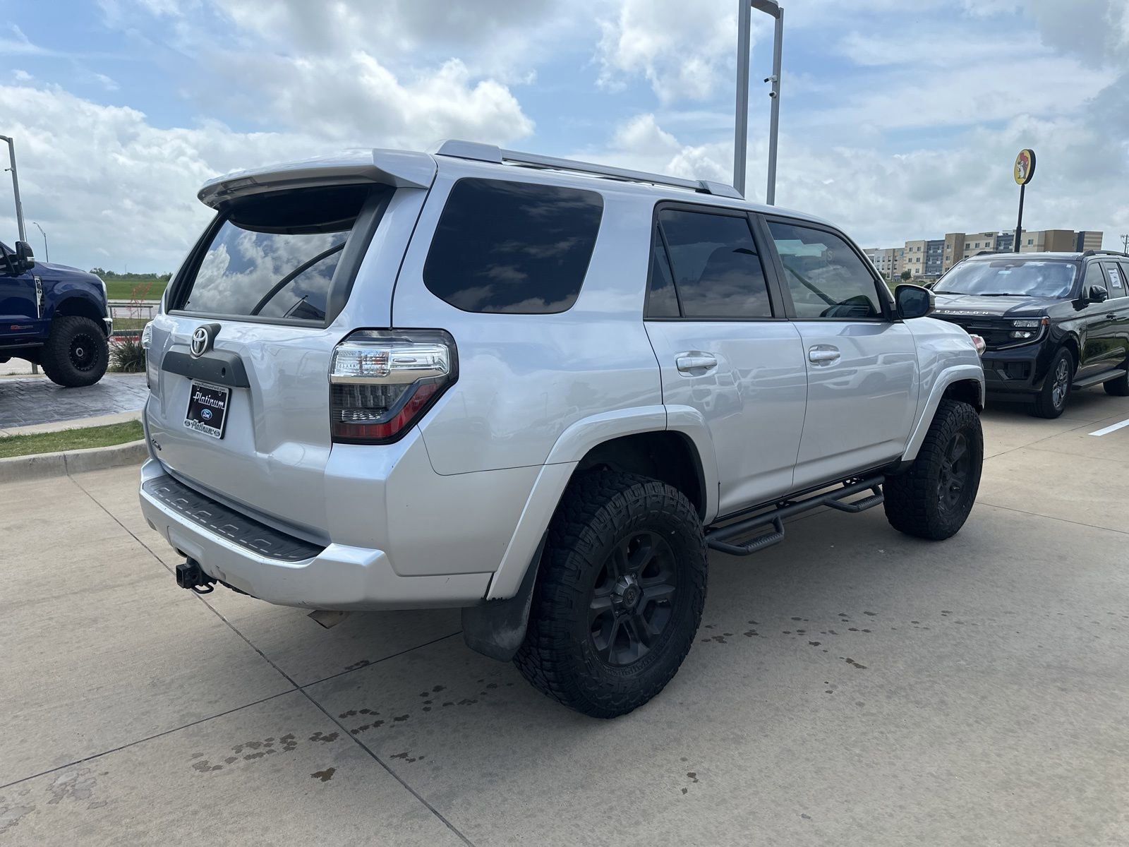 Used 2017 Toyota 4Runner SR5 image 6