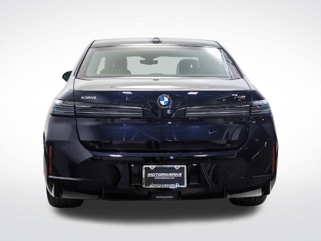New 2027 BMW 740i xDrive w/ M Sport Package AWD/4WD image 4