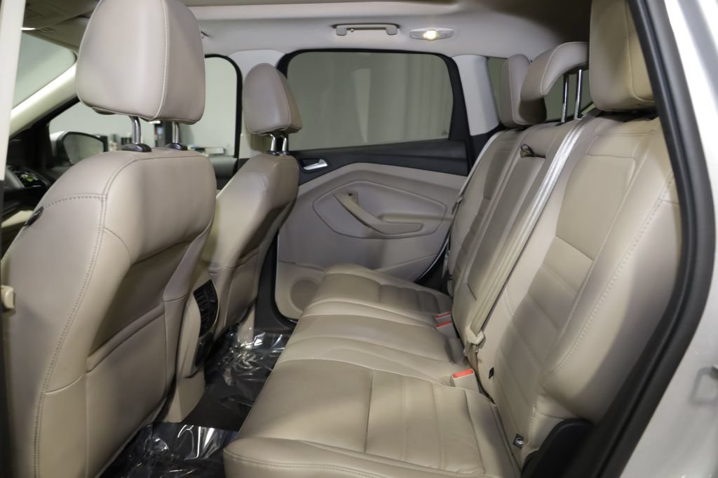 Used 2017 Ford Escape SE w/ SE Leather Comfort Package AWD/4WD image 19