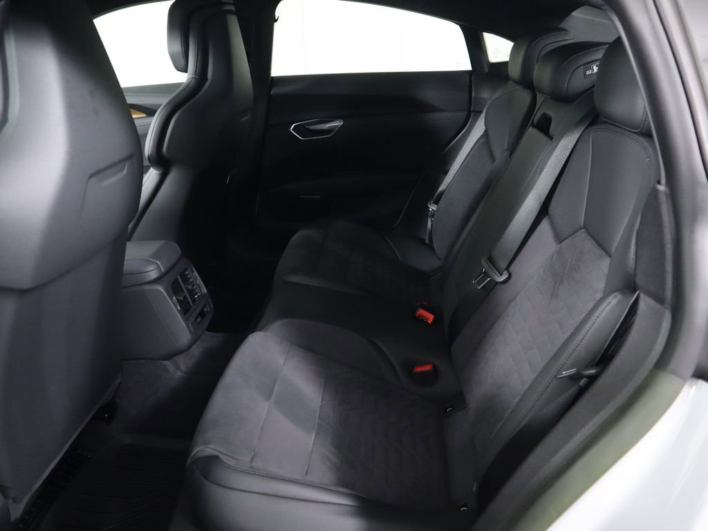 Certified 2023 Audi e-tron GT Premium Plus image 22