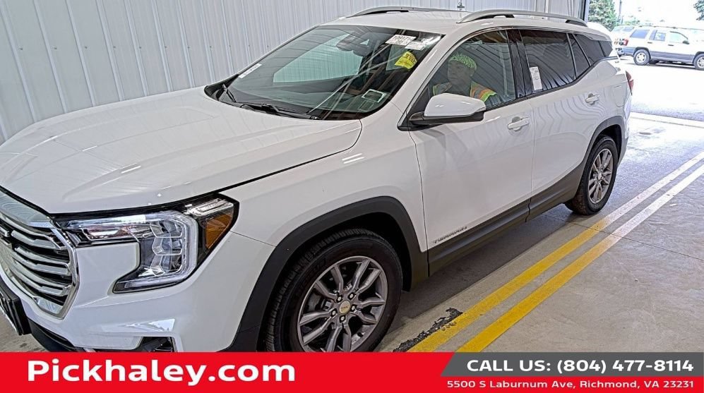 Used 2023 GMC Terrain SLT w/ LPO, Floor Liner Package