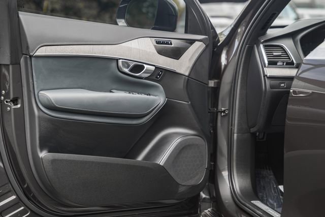 Used 2023 Volvo XC90 B6 Ultimate w/ Lounge Package AWD/4WD image 38