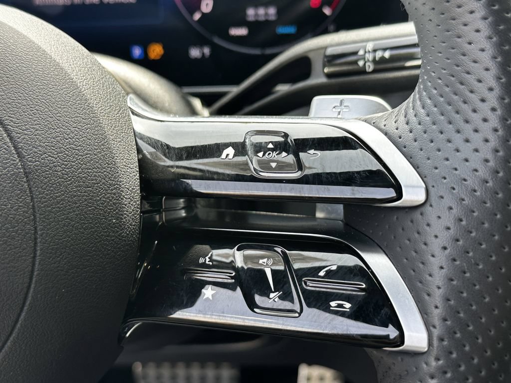 Certified 2025 Mercedes-Benz GLC 300 image 29