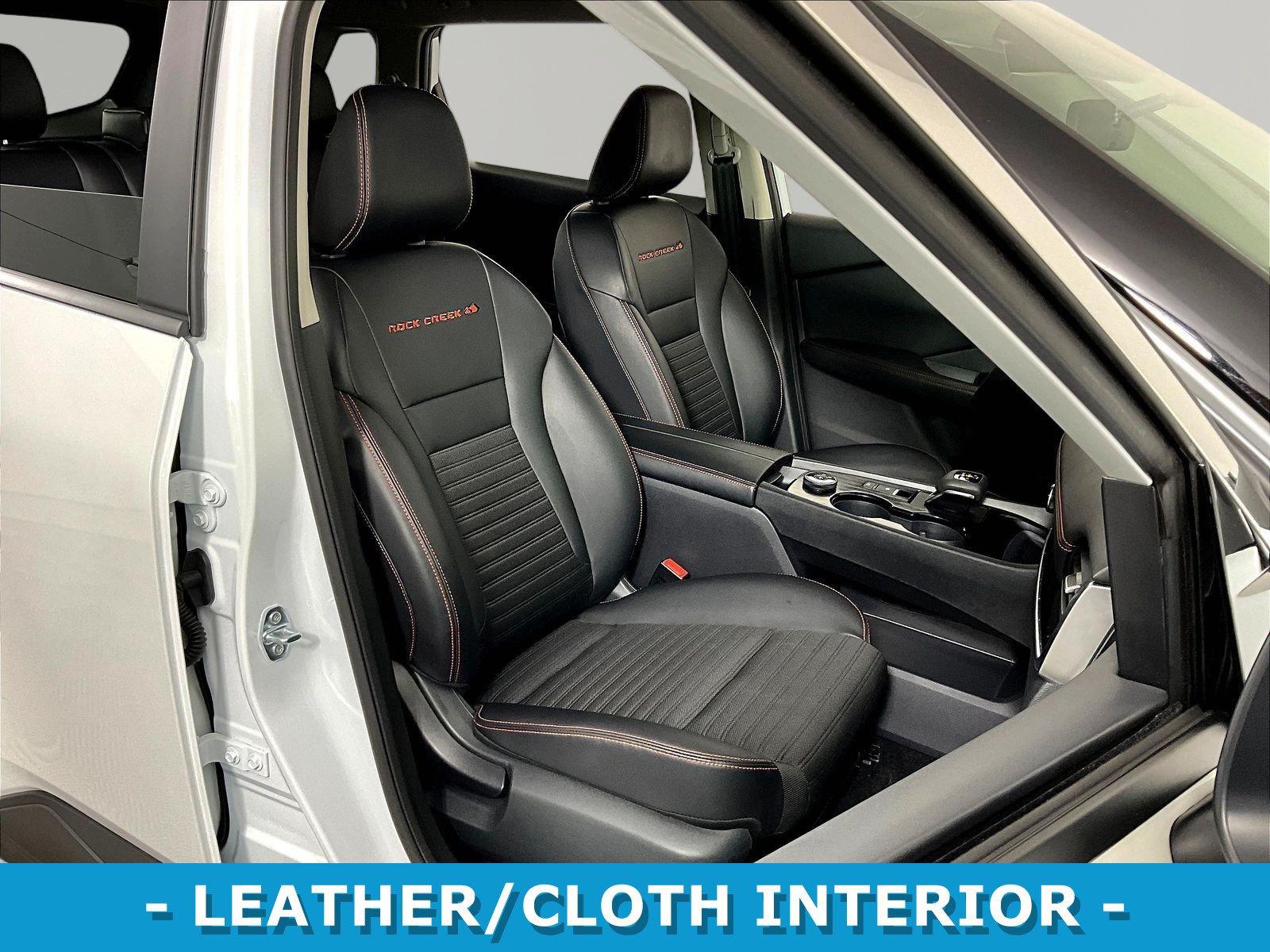 Used 2025 Nissan Rogue SV AWD/4WD image 28