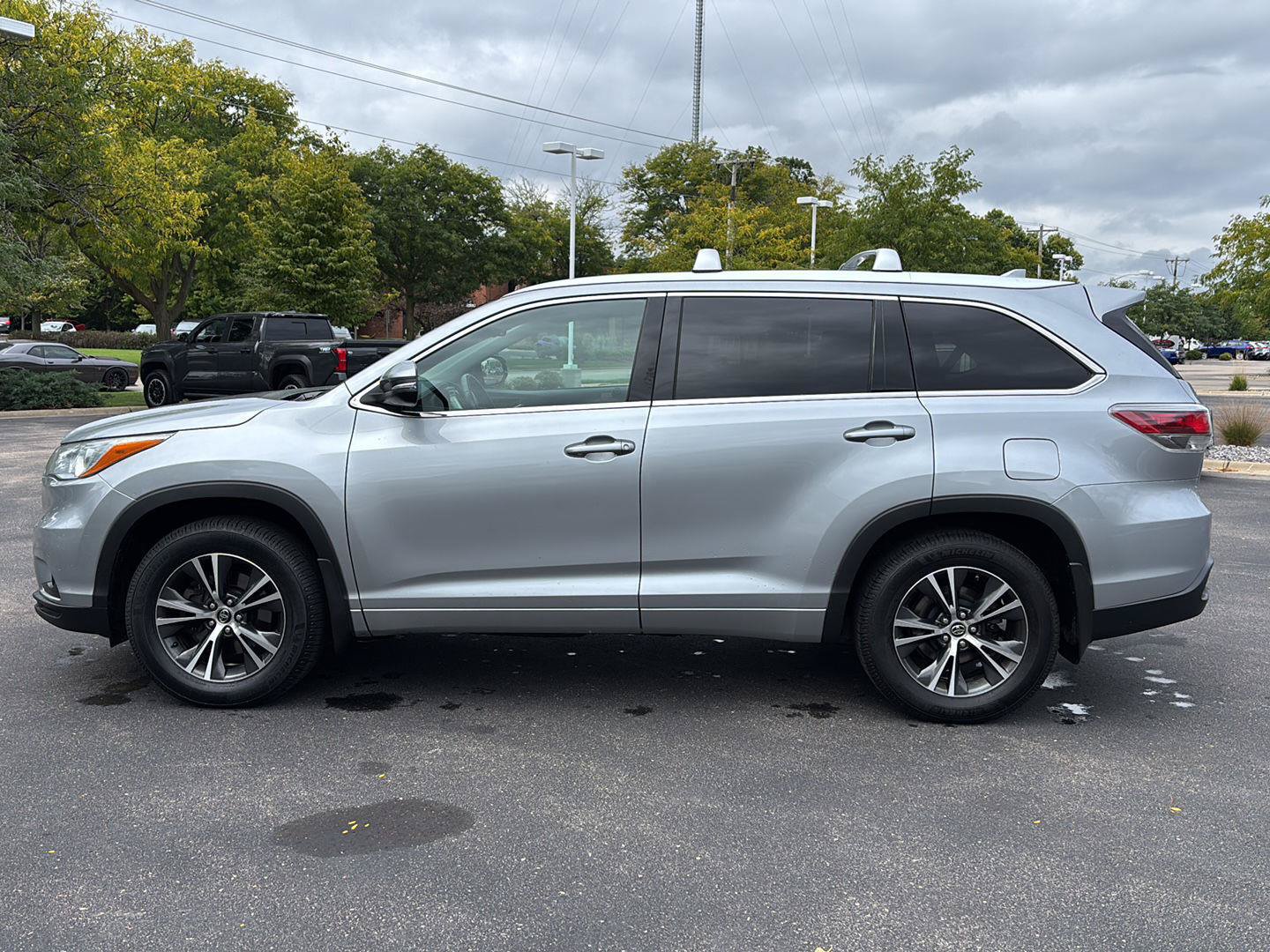 Used 2016 Toyota Highlander XLE AWD/4WD image 15