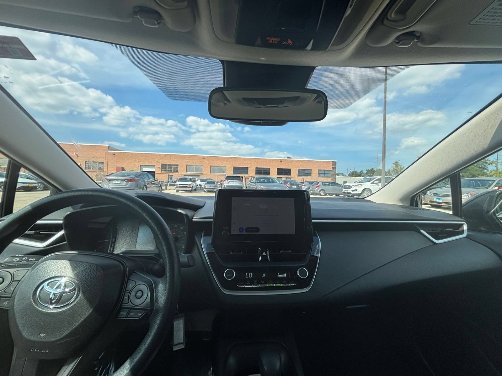 Used 2025 Toyota Corolla LE FWD image 30