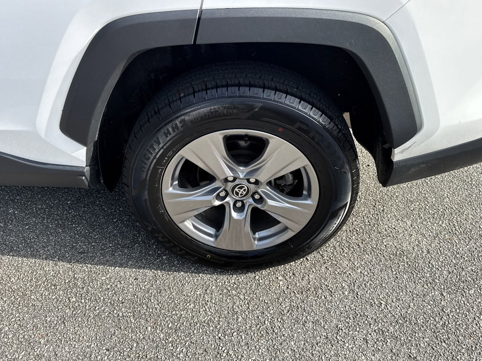 Used 2023 Toyota RAV4 XLE image 19