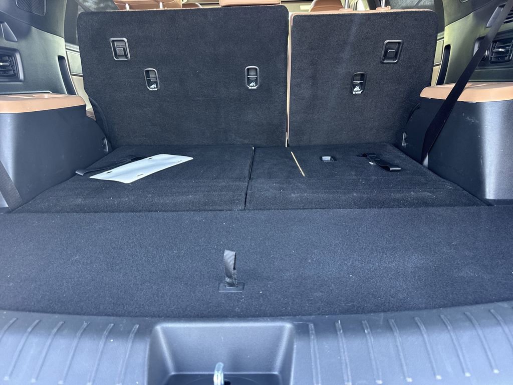 Used 2025 Hyundai Santa Fe Limited image 18