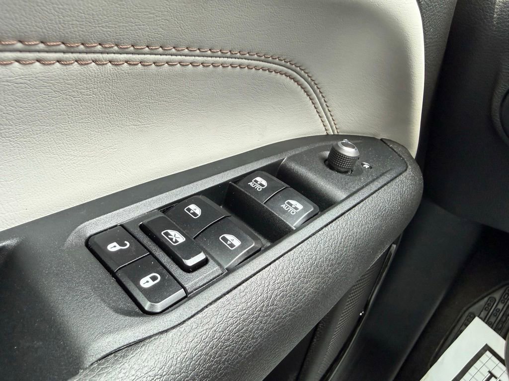Used 2024 Jeep Compass Limited AWD/4WD image 26