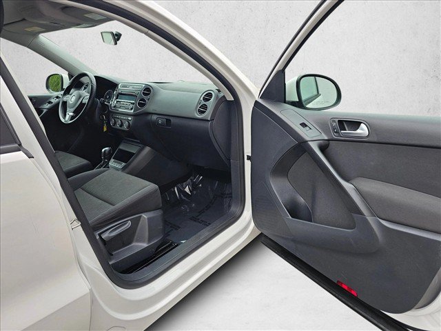 Used 2013 Volkswagen Tiguan S FWD image 13