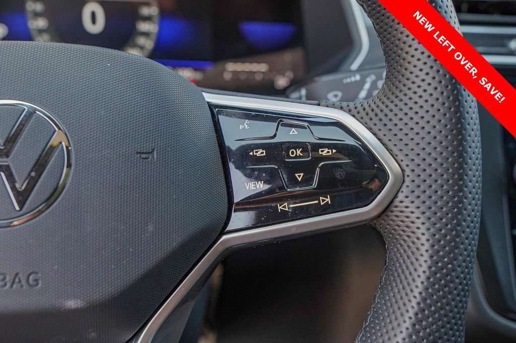 Used 2024 Volkswagen Tiguan SE R-Line image 14