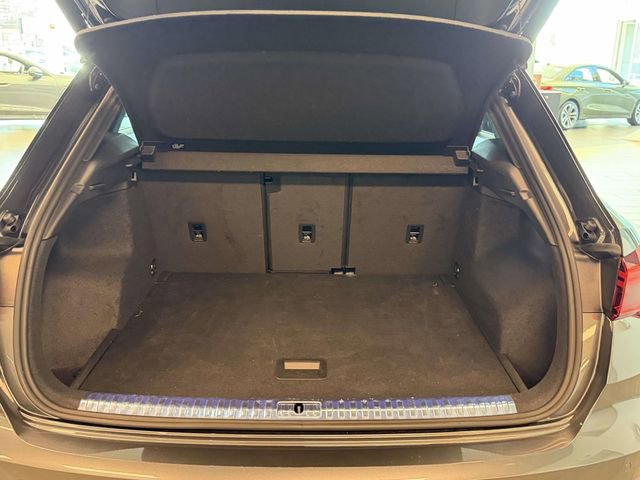 Certified 2025 Audi Q3 2.0T Premium Plus w/ Premium Plus Package image 9