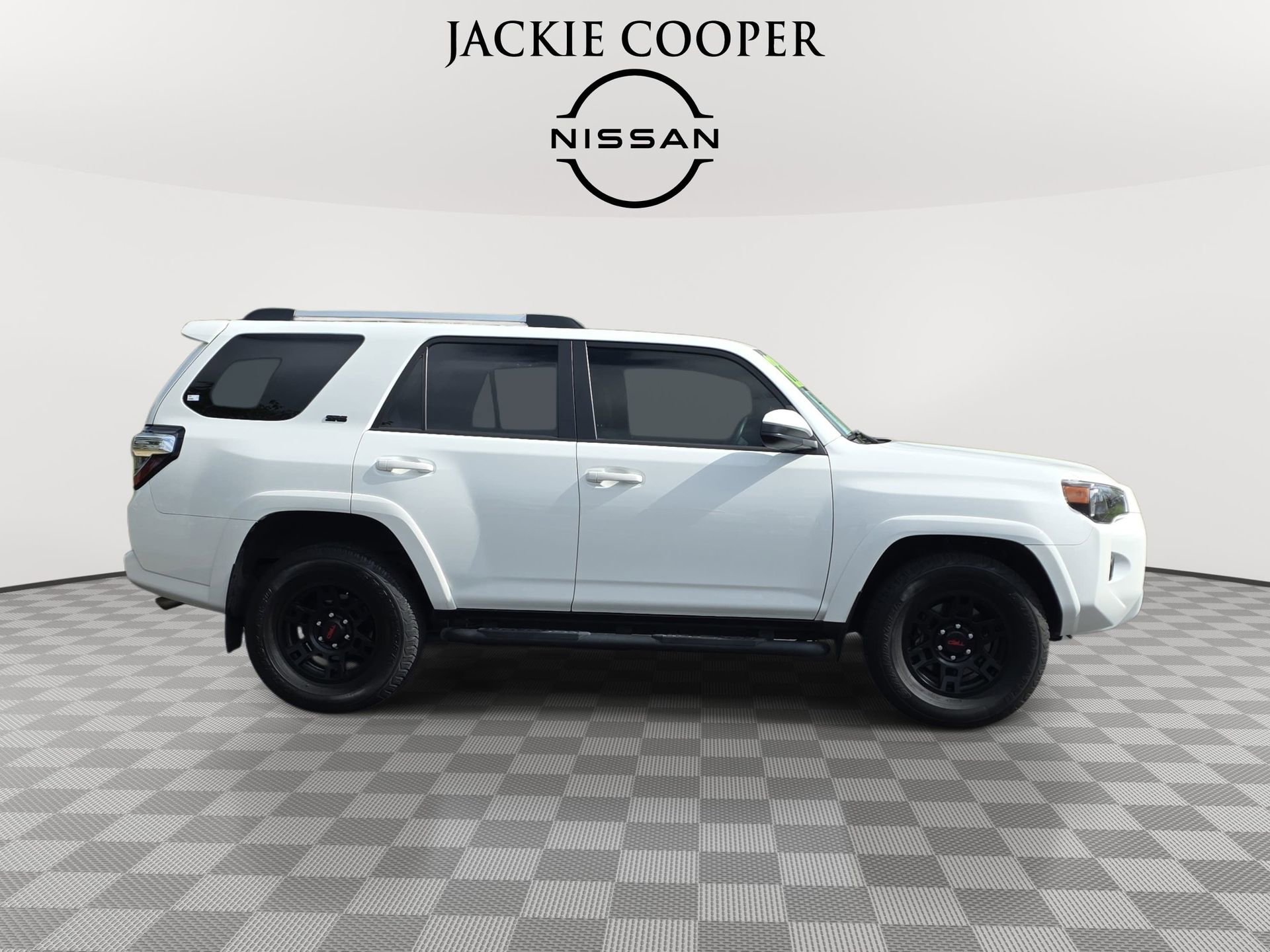 Used 2022 Toyota 4Runner SR5 RWD image 4