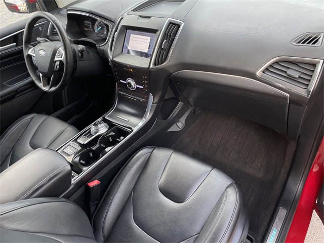 Used 2020 Ford Edge Titanium image 11