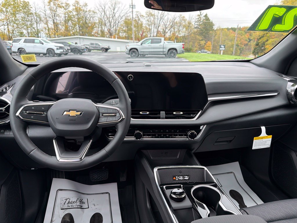 New 2027 Chevrolet Equinox LT w/ Convenience Package II FWD image 11