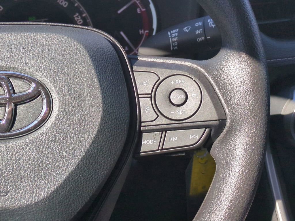 Used 2025 Toyota RAV4 LE image 24