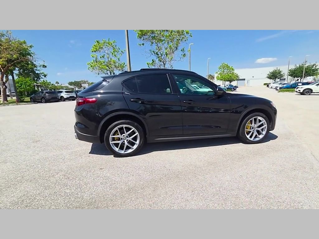 Used 2019 Alfa Romeo Stelvio Sport w/ Quick Order Package 22J Sport AWD/4WD image 35