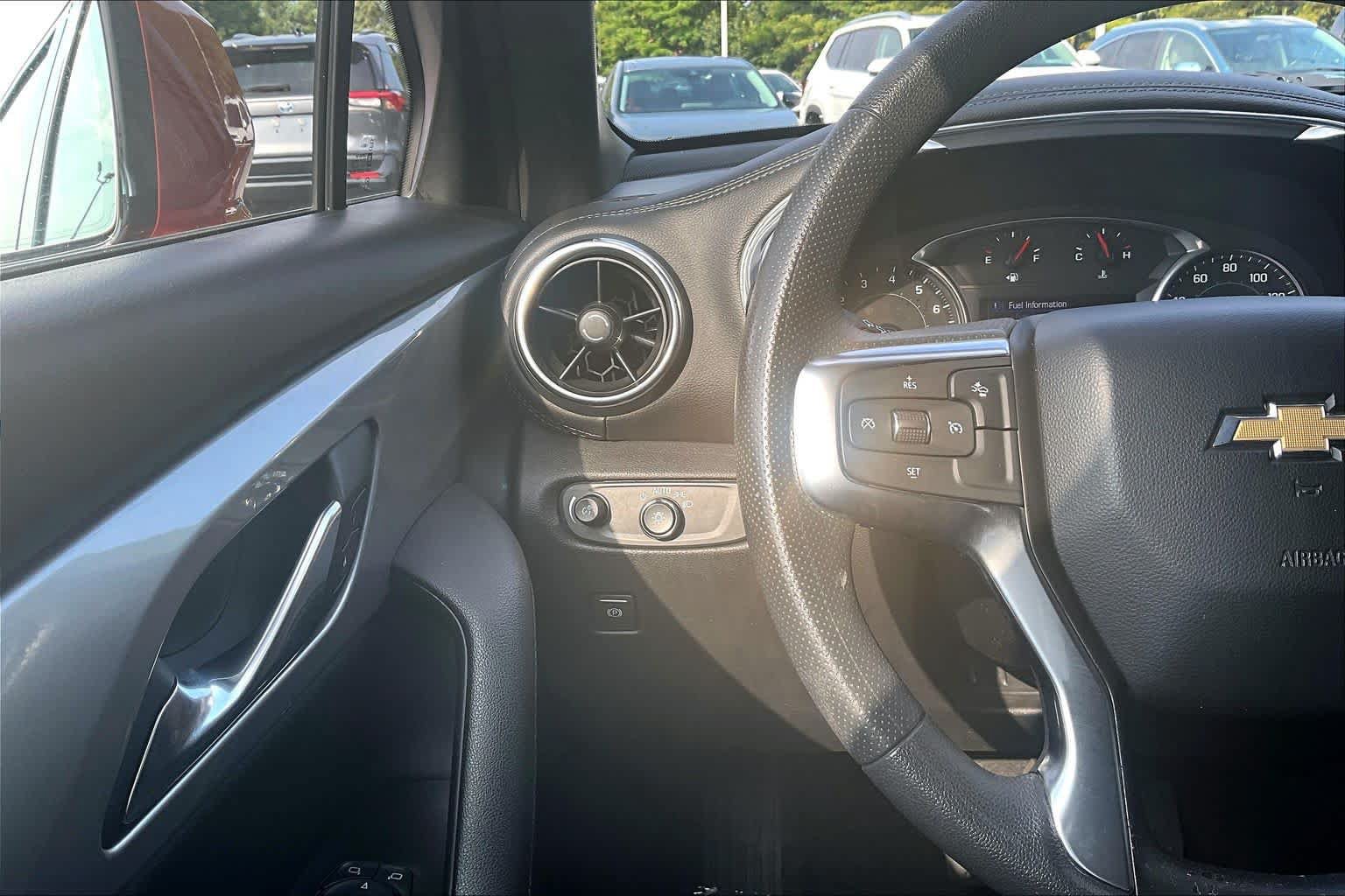 Used 2021 Chevrolet Blazer LT FWD image 23