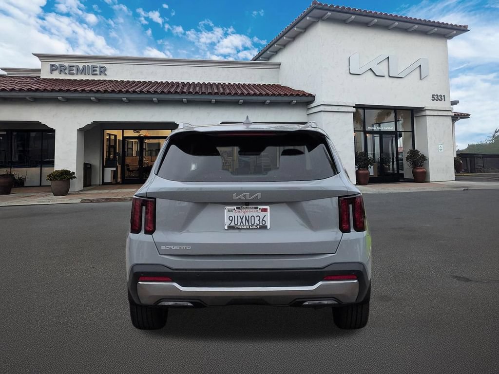 Certified 2025 Kia Sorento EX w/ Panoramic Sunroof Package FWD image 7