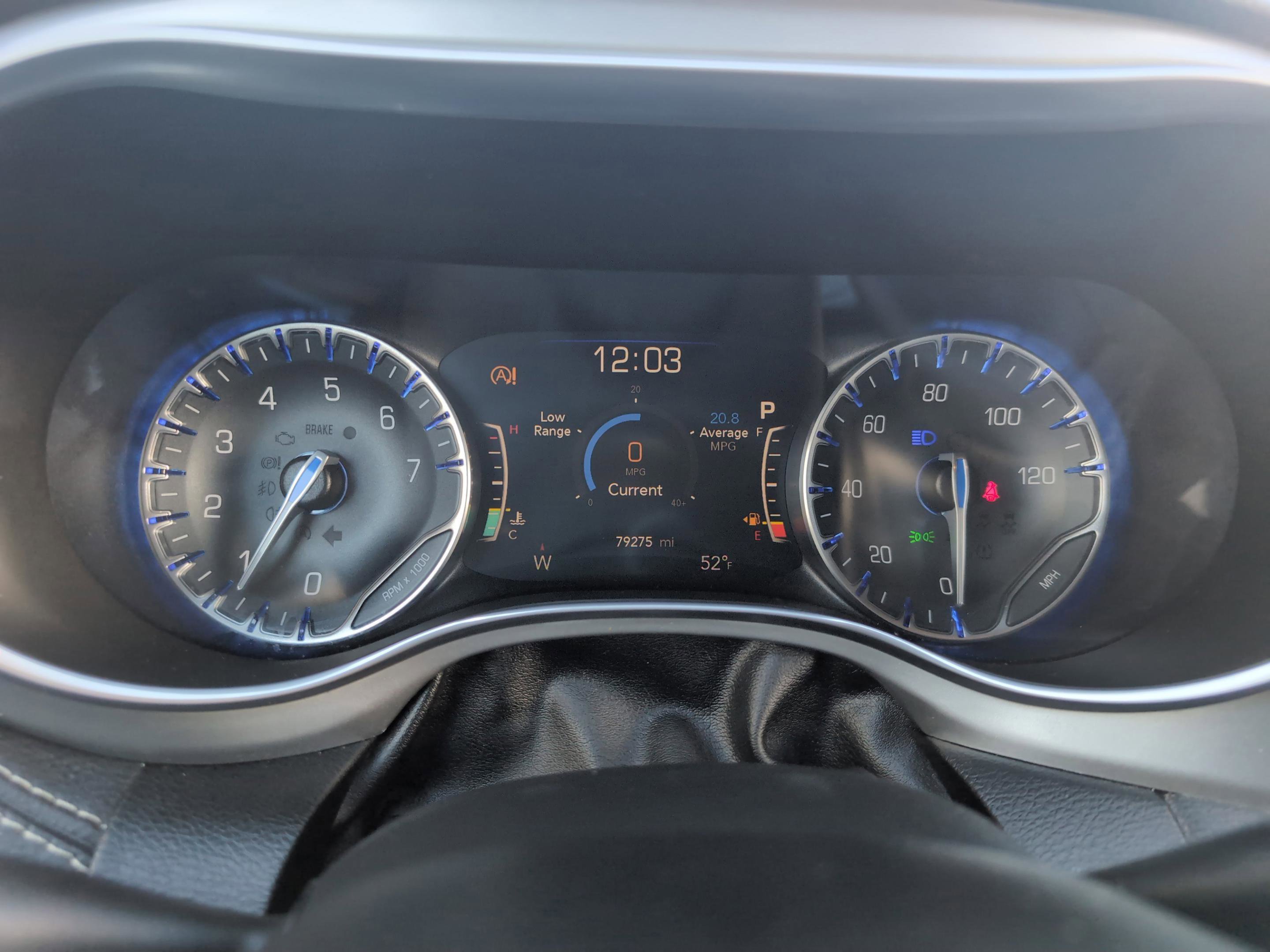 Used 2019 Chrysler Pacifica Limited w/ S Appearance Package image 26