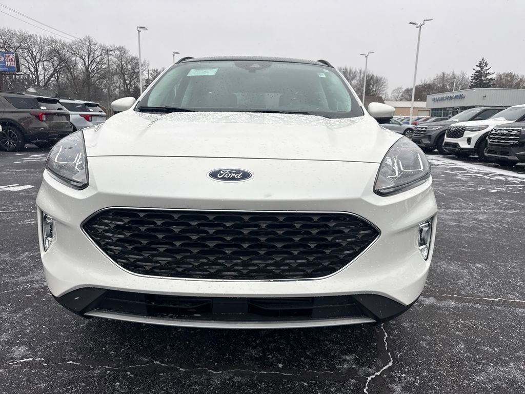 Used 2022 Ford Escape SEL image 3